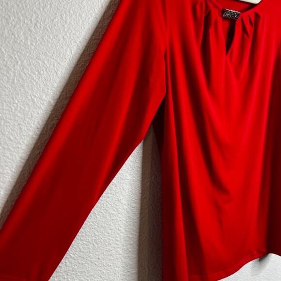 Susan Graver Liquid Knit Long Sleeve Top with Keyhole Trim Red Large - Picture 3 of 6